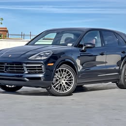 2023 Porsche Cayenne Platinum Edition  38987 Miles