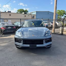 2025 Porsche Cayenne Coupe