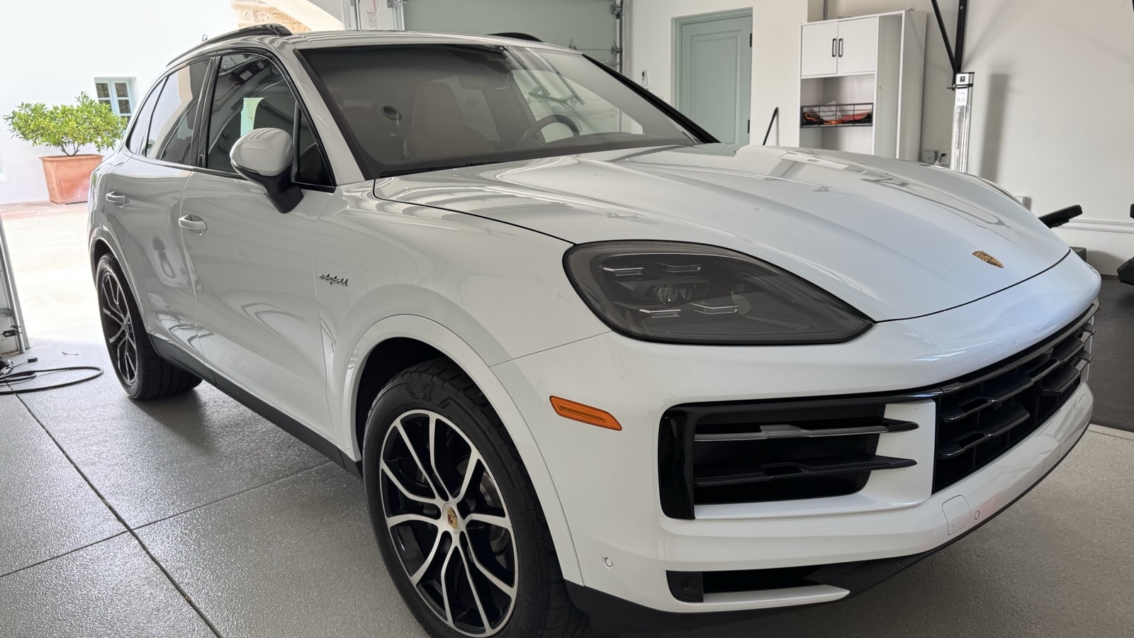 2024 Porsche Cayenne E-HYBRID