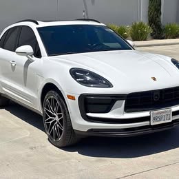 2022 Porsche Cayenne - Platinum Edition Sport Utility 4D