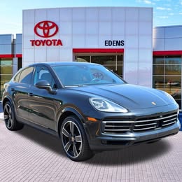 2023 Porsche cayenne platinum edition