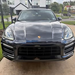 2022 Porsche Cayenne - Platinum Edition Sport Utility 4D