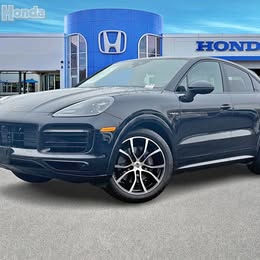 2022 Porsche Cayenne E-Hybrid