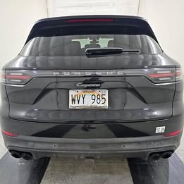 2023 Porsche Cayenne Platinum Edition - 35185 Miles A06215