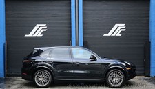 2022 Porsche Cayenne Platinum Edition AWD