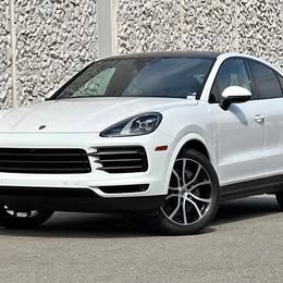 2023 Porsche cayenne platinum edition