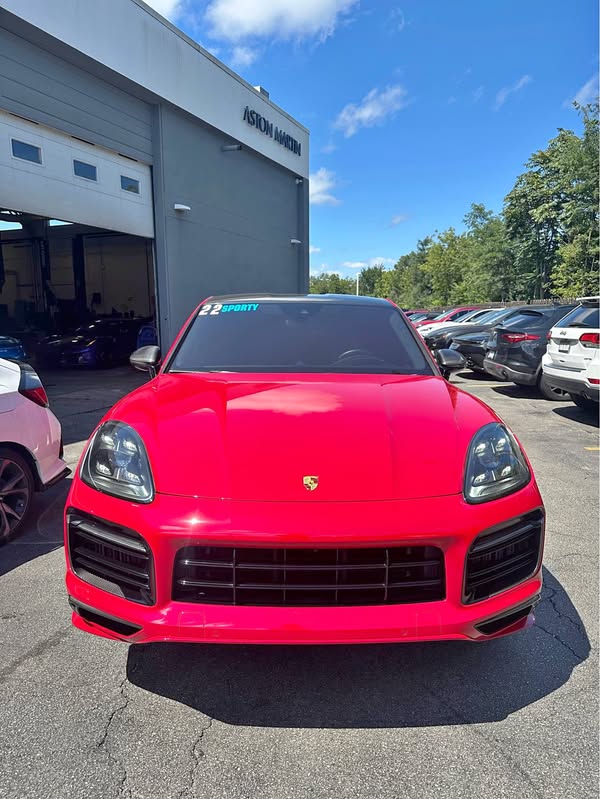 2022 Porsche Cayenne - GTS Sport Utility 4D