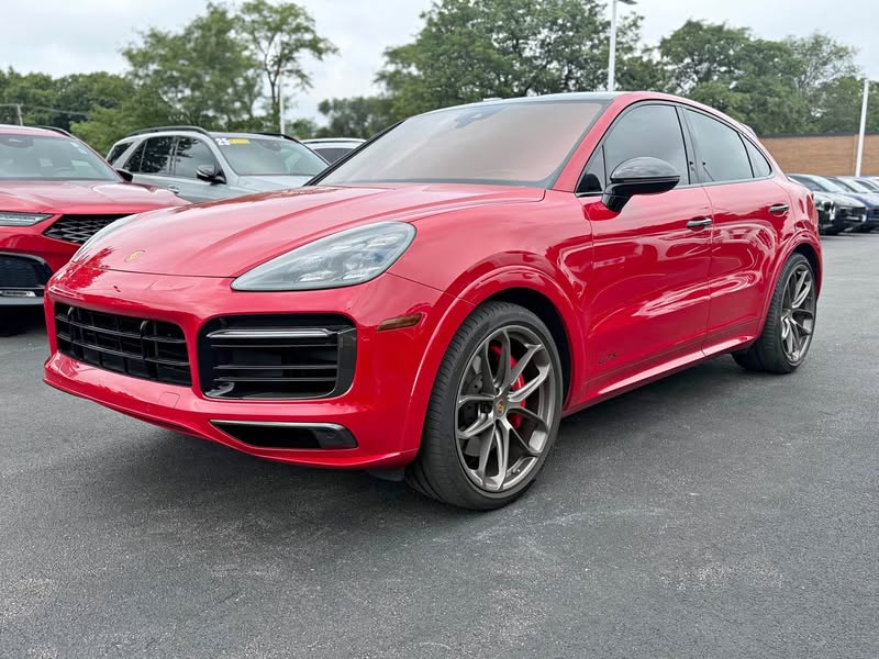 2022 Porsche Cayenne - GTS Sport Utility 4D