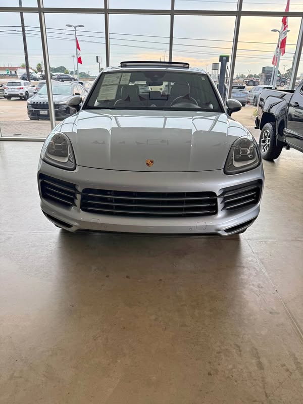 2022 Porsche Cayenne - Platinum Edition Sport Utility 4D