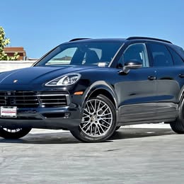 2023 Porsche Cayenne  33272 Miles