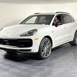 2023 Porsche Cayenne E-Hybrid Turbo S