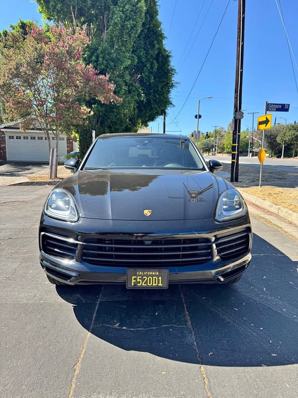 2023 Porsche Cayenne - Platinum Edition Sport Utility 4D