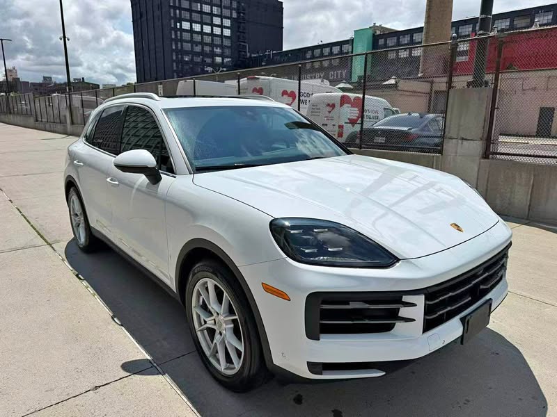 2024 Porsche Cayenne - Sport Utility 4D