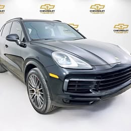 2023 Porsche Cayenne Base