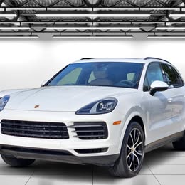 2023 Porsche cayenne platinum edition