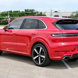 2024 Porsche Cayenne Base
