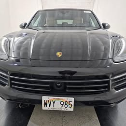 2023 Porsche Cayenne Platinum Edition - 35185 Miles A06215