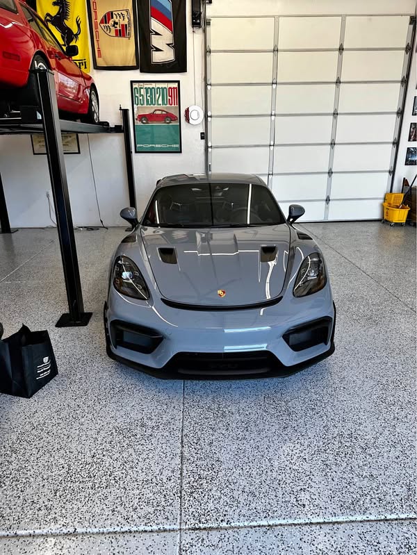 2023 Porsche 718 Cayman - GT4 RS Coupe 2D