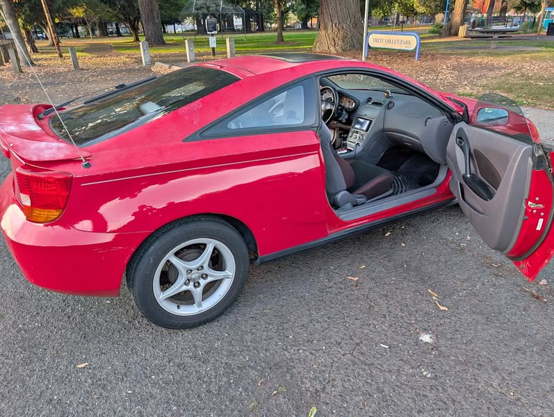 2000 Toyota Celica - GT Hatchback Coupe 2D
