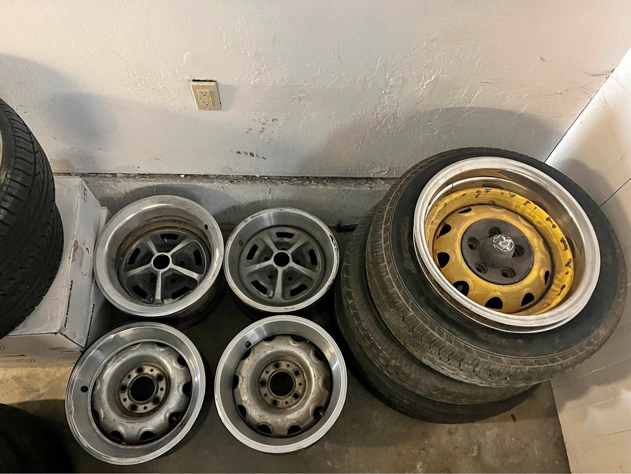 1970 Dodge Challenger - Coupe 2D