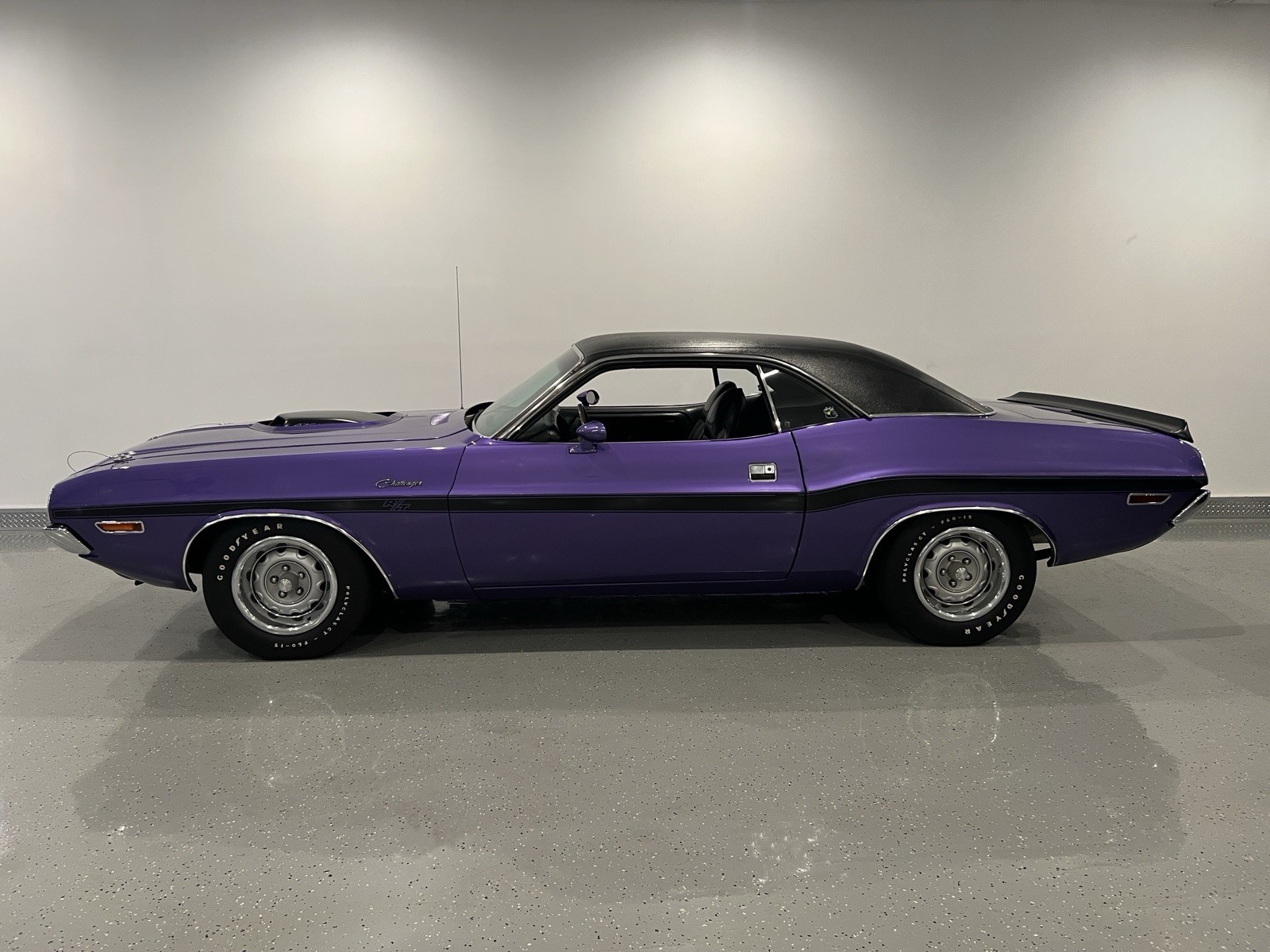 1970 Dodge Challenger Rare 1 Of 137  426 Hemi 4-Speeds,...