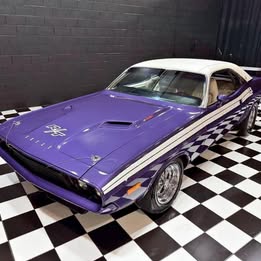 1972 Dodge Challenger SIX PACK - PISTOL GRIP 4 SPEED MOPAR POWER
