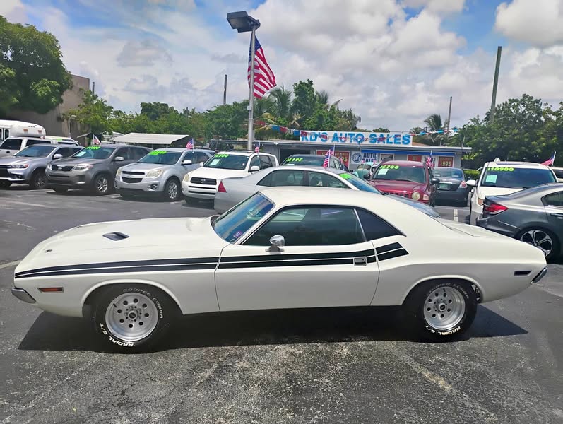 1971 Dodge Challenger - R\/T Mopar '14 Shaker Coupe 2D