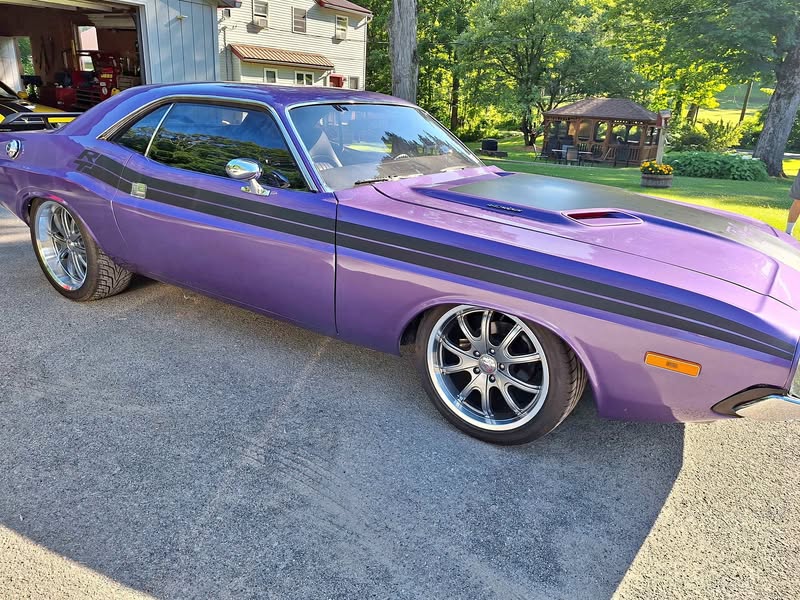 1973 Dodge Challenger - R\/T Coupe 2D