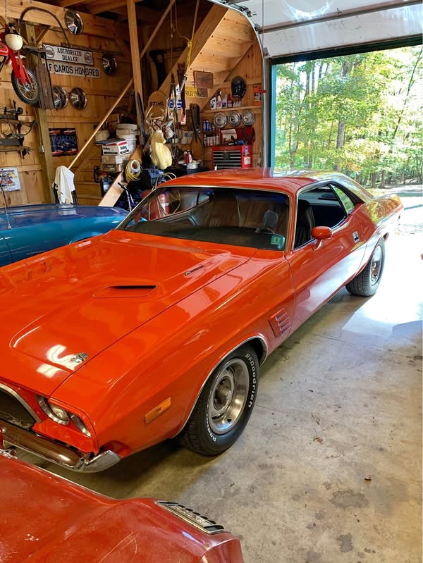 1972 Dodge Challenger - Coupe 2D