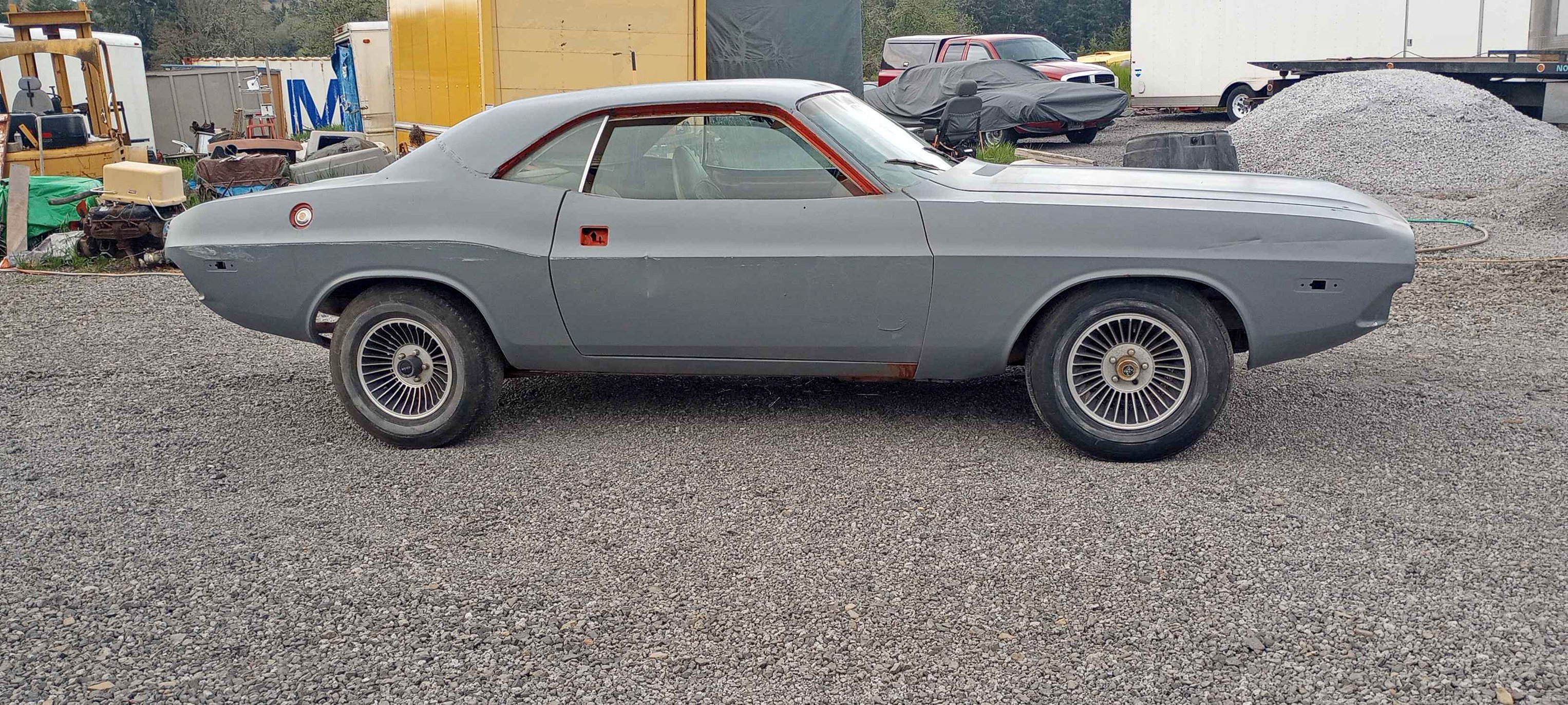 1972 Dodge Challenger - Coupe 2D