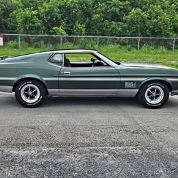 1972 Dodge Challenger - Coupe 2D