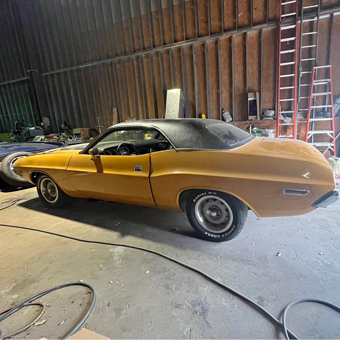 1970 Dodge Challenger - Coupe 2D