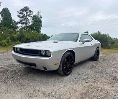 2010 Dodge Challenger - SE Coupe 2D