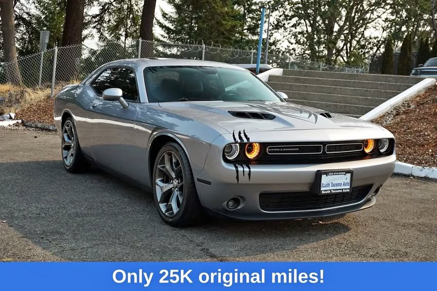 2016 Dodge Challenger SXT