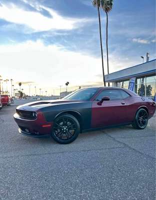 2017 Dodge Challenger - SXT Plus Coupe 2D