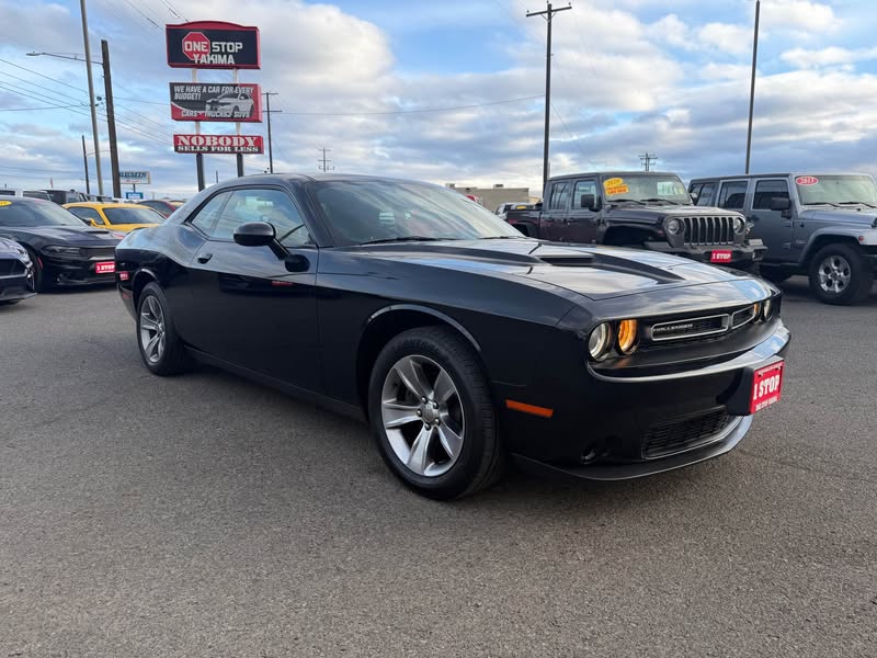 2019 Dodge Challenger - SXT Coupe 2D