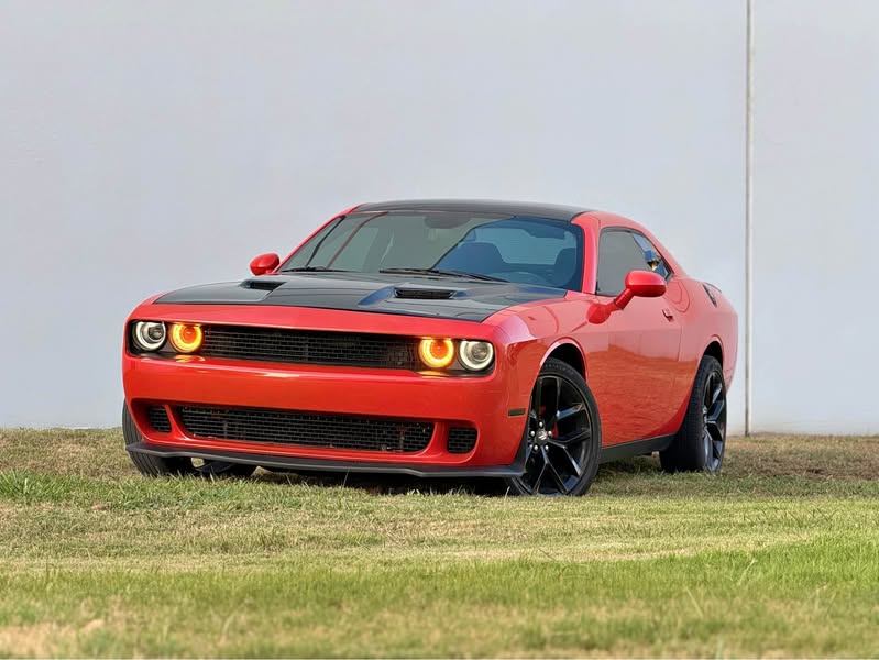 2022 Dodge Challenger - SXT Plus Coupe 2D