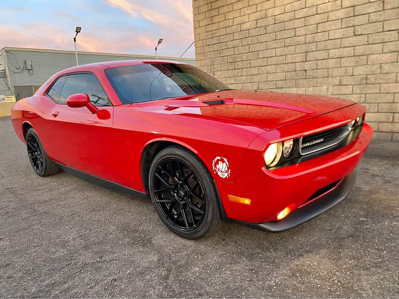2013 Dodge Challenger - SXT Plus Coupe 2D