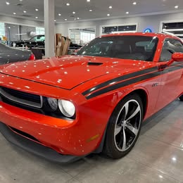 2013 Dodge Challenger R\/T (financing available)