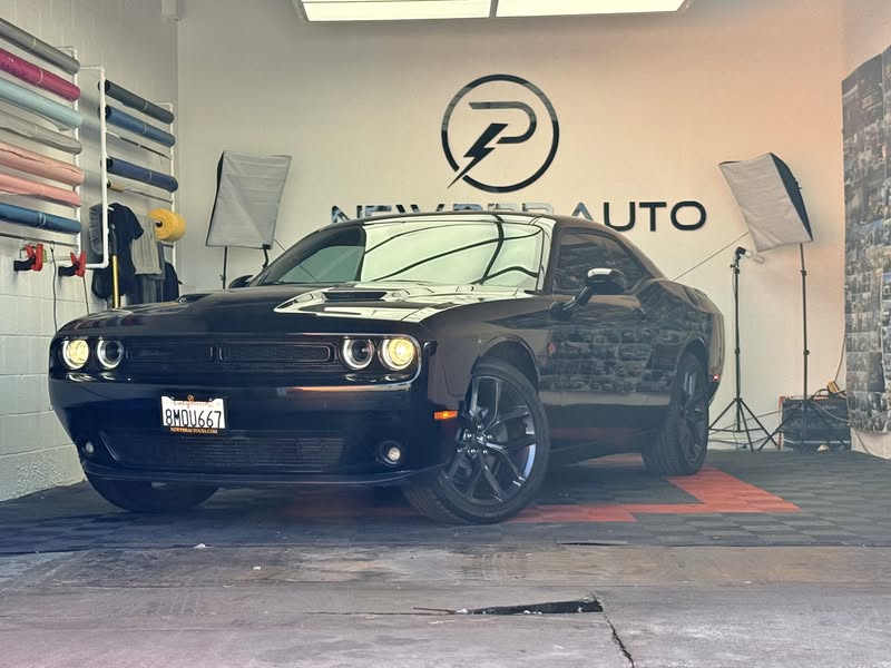 2019 Dodge Challenger SXT Coupe 2D