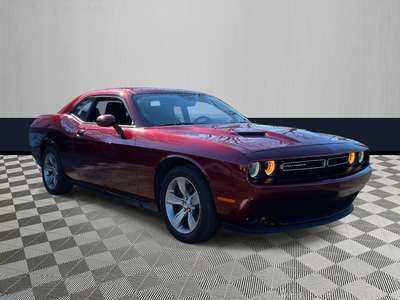 2019 Dodge Challenger SXT RWD