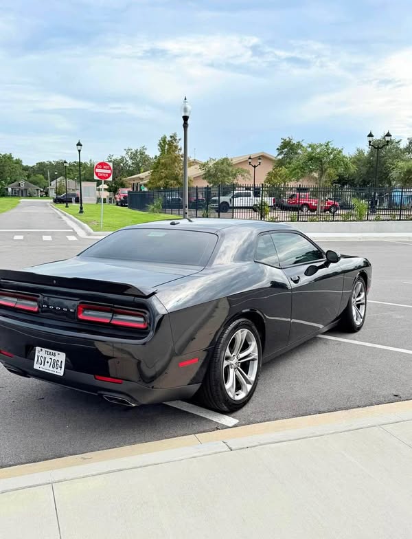 2020 Dodge Challenger - R\/T Plus Shaker Coupe 2D