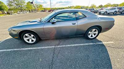 2011 Dodge Challenger - 2 door coupe nice summer car\ud83d\udd25\ud83d\udd25
