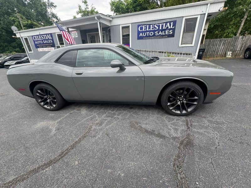 2019 Dodge Challenger SXT