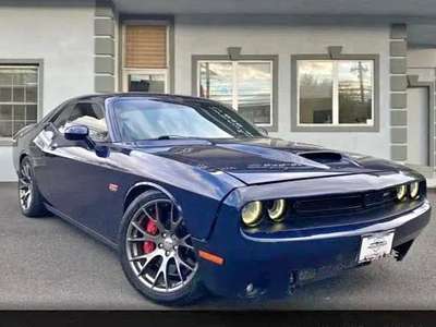 2015 Dodge challenger premium