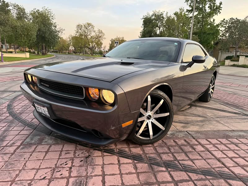 2014 Dodge Challenger - SXT Coupe 2D