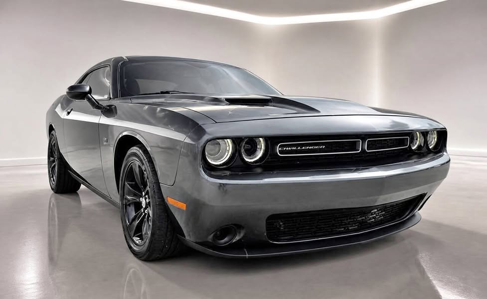 2018 Dodge Challenger SXT 2dr Coupe