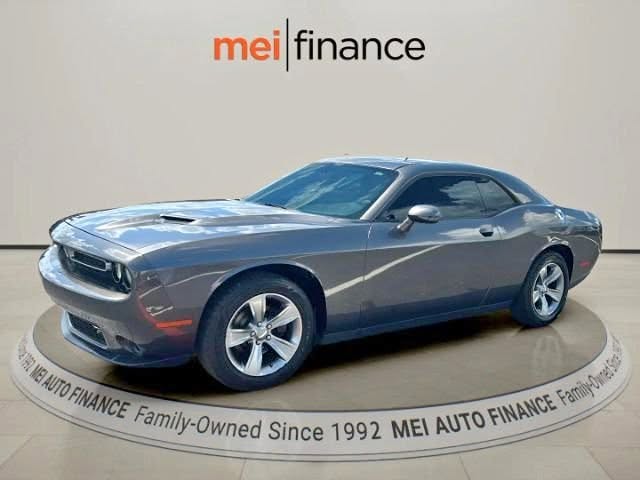 2016 Dodge challenger sxt