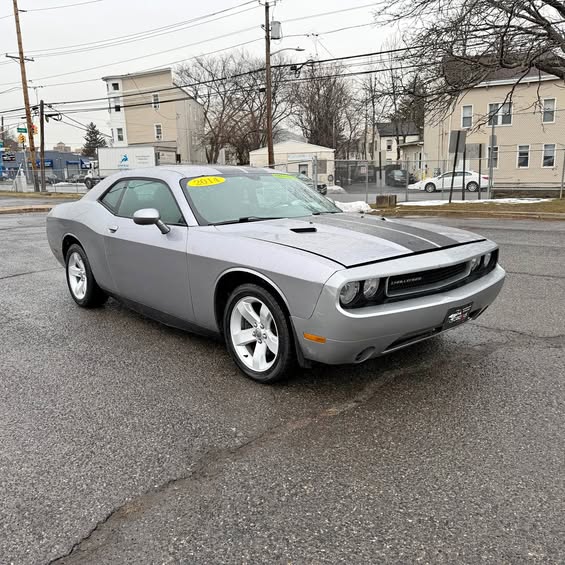 2014 Dodge Challenger SXT Coupe 2D