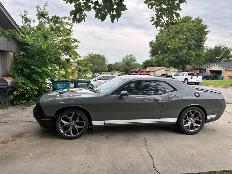 2017 Dodge Challenger - SXT Plus Coupe 2D